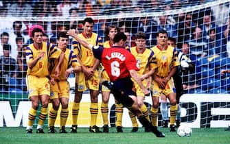 LEEDS, GERMANY - JUNE 18:  EURO 1996 ROM - ESP 1:2 Leeds; FREISTOSS: Fernando HIERRO/Spanien  (Photo by Alexander Hassenstein/Bongarts/Getty Images)
