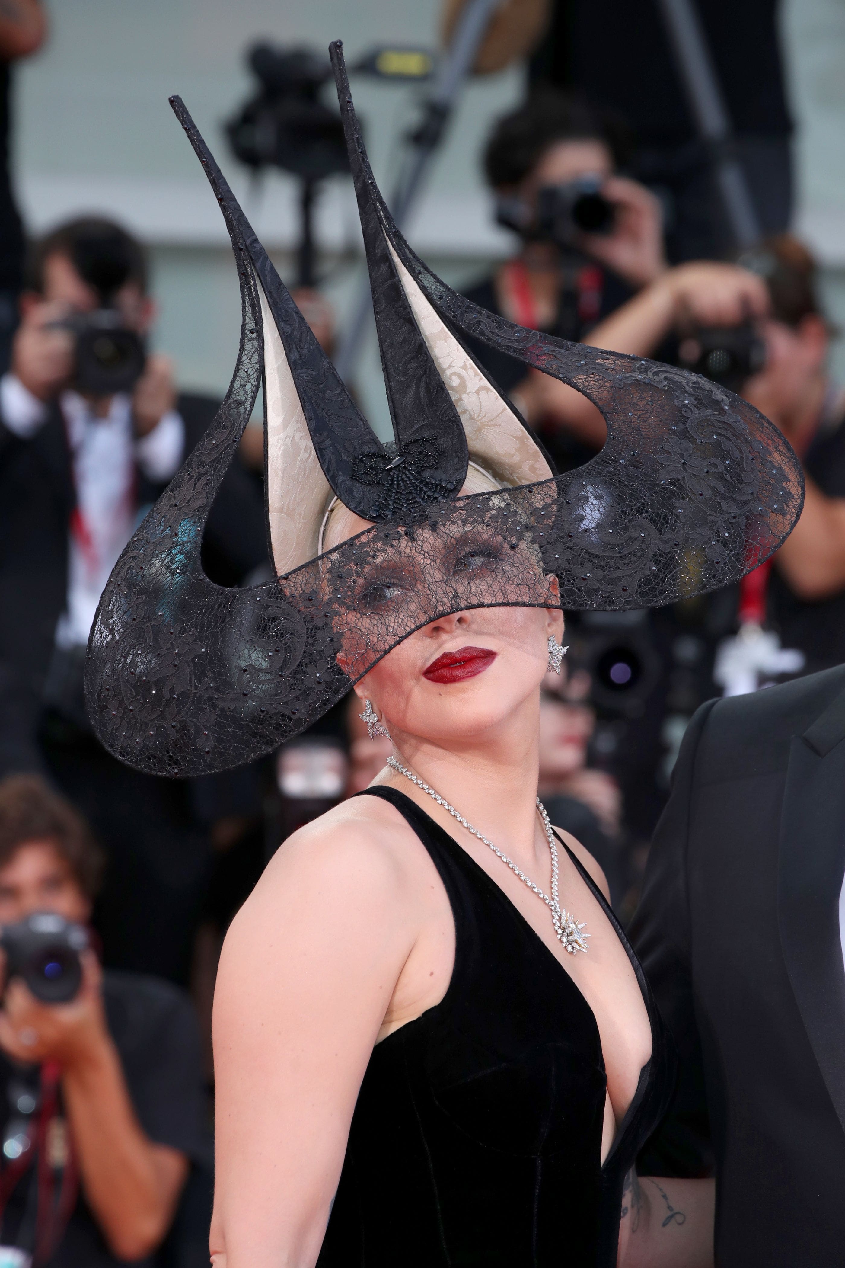 Lady Gaga sul red carpet di Joker: Folie à Deux a Venezia