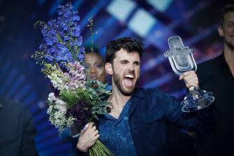 TEL AVIV, ISRAEL - MAY 18: Duncan Laurence, representing The Netherlands, wins the Grand Final of the 64th annual Eurovision Song Contest held at Tel Aviv Fairgrounds on May 18, 2019 in Tel Aviv, Israel. (Photo by Michael Campanella/Getty Images)