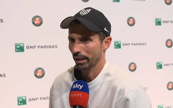 https://static.sky.it/editorialimages/78694325bc1a4a114b63d97612c44dac2b499a48/skysport/it/tennis/video/2025/05/30/vagnozzi-sinner-roland-garros-intervista-video/vagnozzi_screen.jpg?im=Resize,width=565