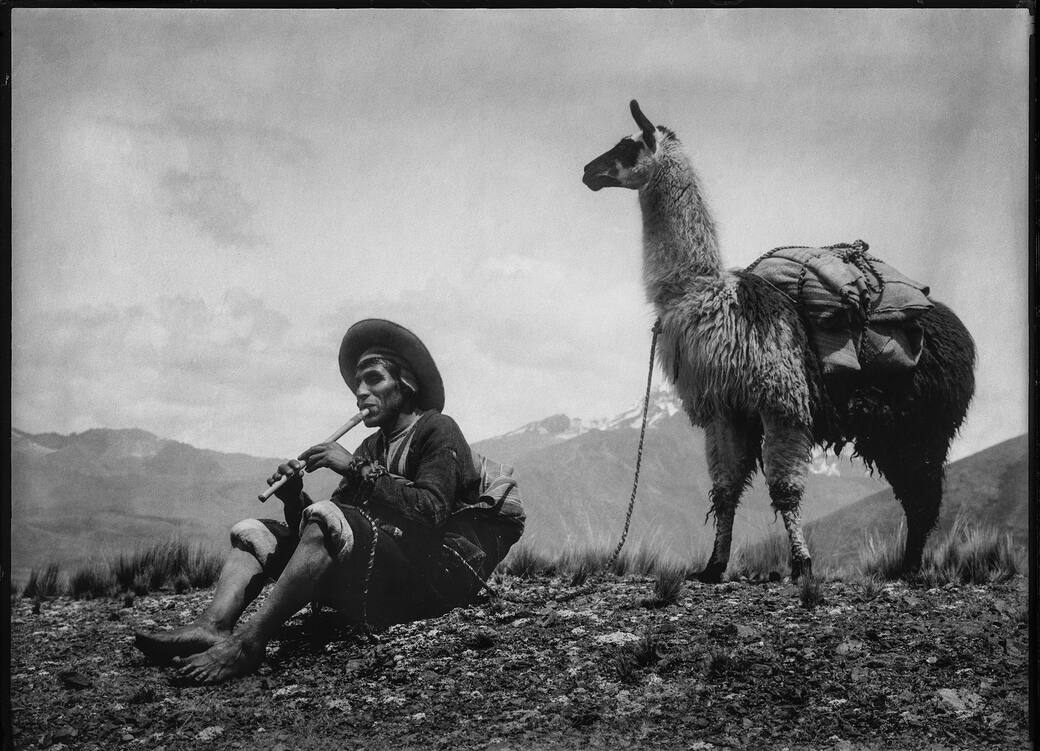 Martin-Chambi-Tristeza-andina-1922-1925-circa-©-Asociacion-Martin-Chambi.jpeg