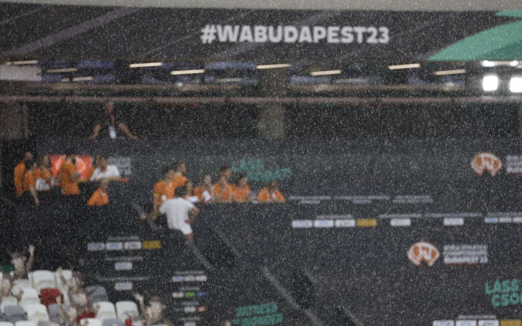 Pioggia su Budapest durante i mondiali di Atletica