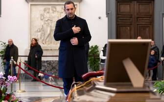 Vincenzo Spadafora alla camera ardente di Maurizio Costanzo all'interno della Protomoteca al Campidoglio, Roma 26 febbraio 2023.  
ANSA/MASSIMO PERCOSSI