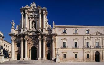 Baroque facade of the Cathedral of Syracuse, designed by the architect Andrea Palma (1644-1730), Syracuse (UNESCO World Heritage Site, 2005), Sicily, Italy, 18th century.