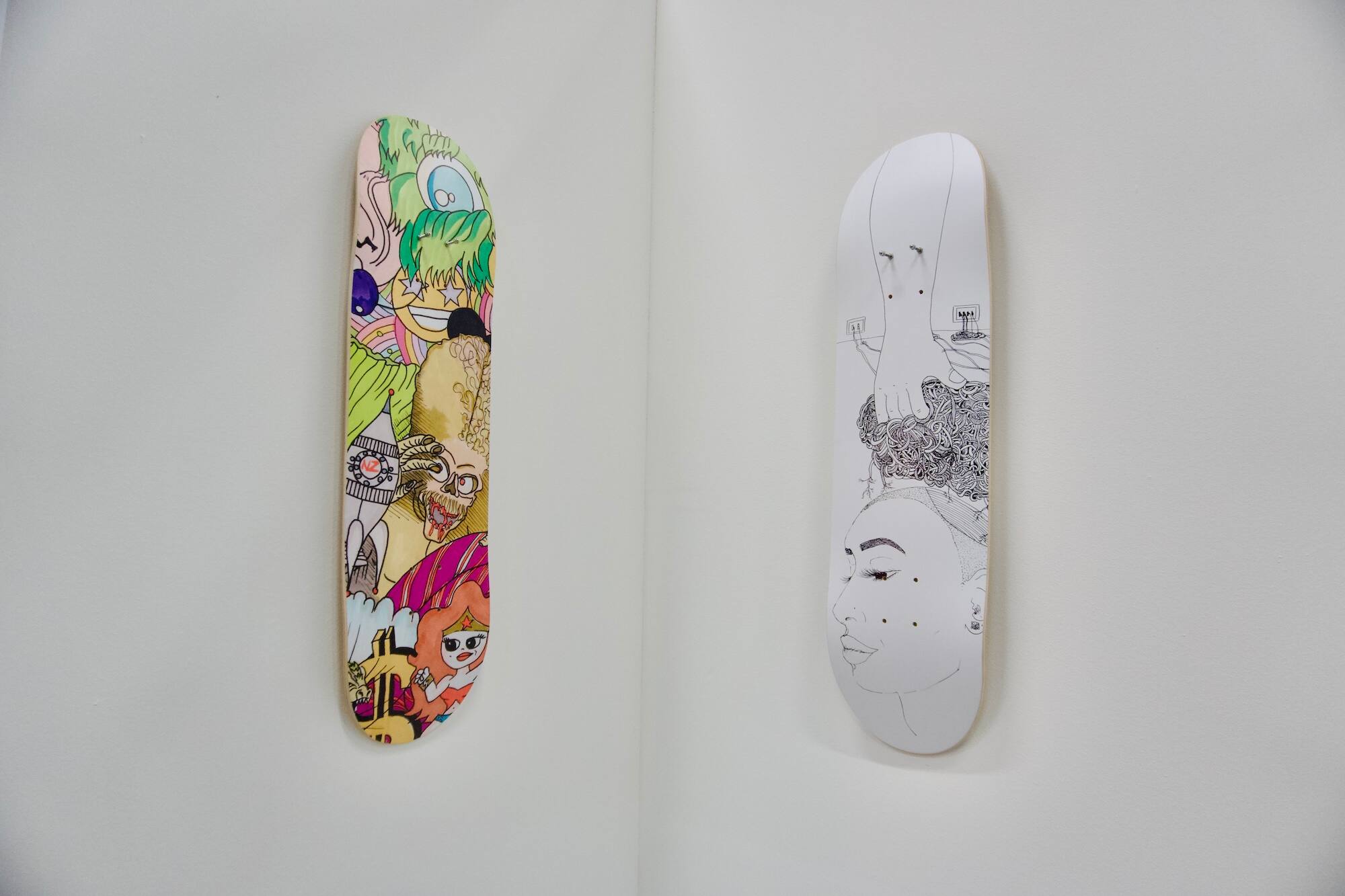Skate Onniscente e Skate Pensieri, opere di Nina Zilli Skate Onniscente e Skate Pensieri, opere di Nina Zilli