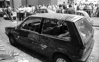 ROME, ITALY - SEPTEMBER 25: Terrorist attack on the offices of the British Airways airline in via Bissolati, with a suitcase bomb  exploded destroying the headquarters of the airline, immediately arrested the bomber is called Hasam Aatab is sixteen on Â Â September 25, 1985 in Rome,Italy. The attack was claimed by the Revolutionary Organization of Socialist Muslims (ORMS). The injured are three Italian employees of British Airways and another person believed to have been a customer. Another 10 people were reported injured, mostly by flying glass. (Photo by Stefano Montesi - Corbis/Getty Images)