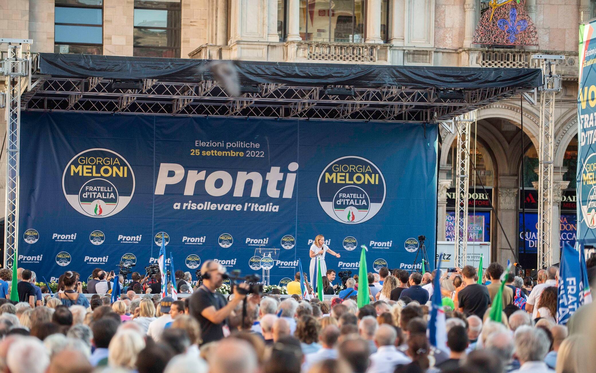 Giorgia Meloni Comizio in Piazza Del Duomo, Milano, 11 Settembre  2022,  ANSA/Andrea Fasani



