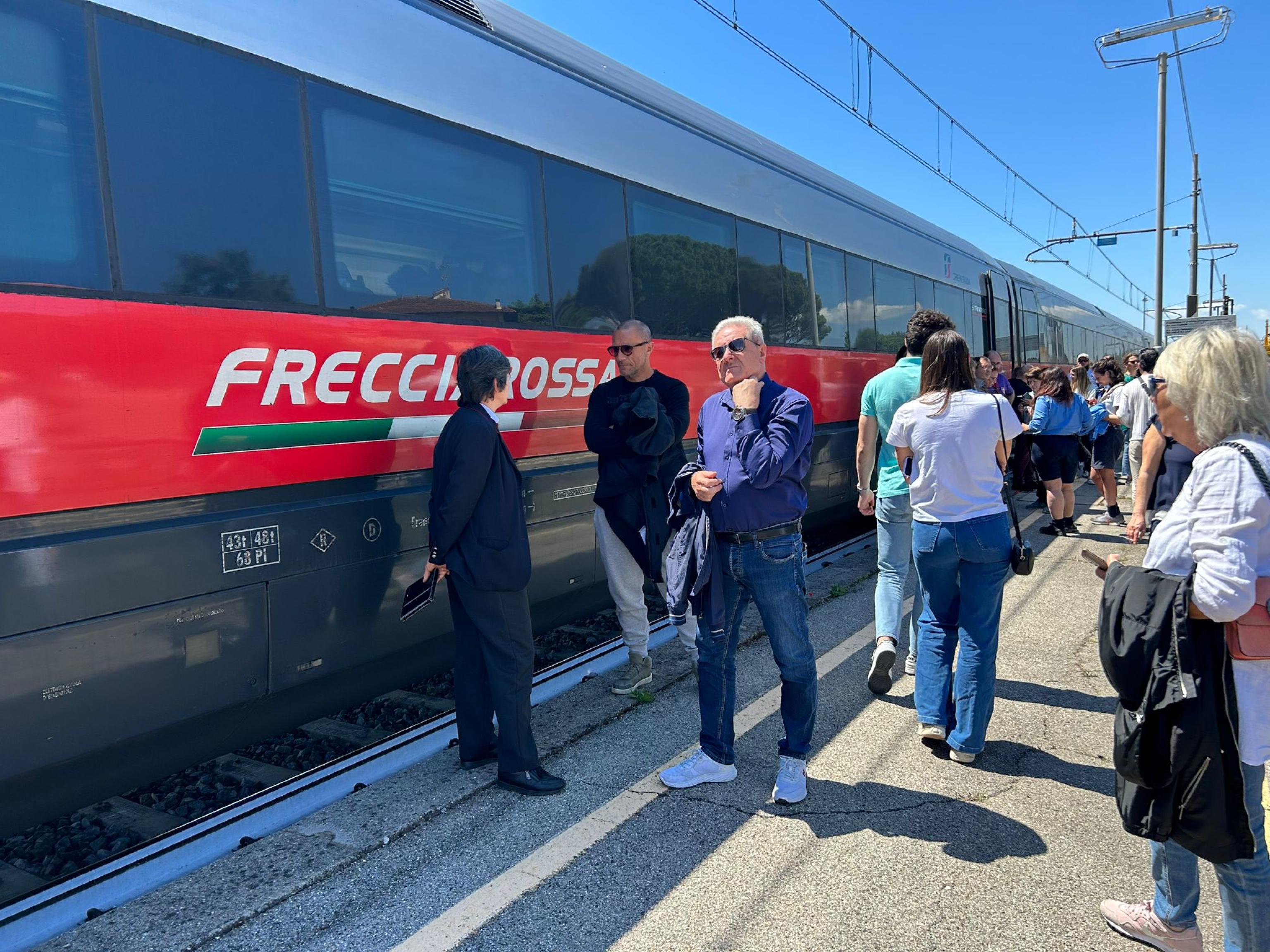 treni da cecina a firenze