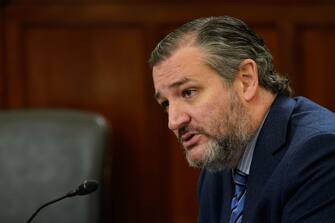 Il senatore ed ex candidato presidenziale repubblicano Ted Cruz ha evocato l’ipotesi di un impeachment contro Joe Biden