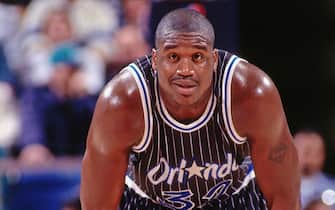 SACRAMENTO, CA - DECEMBER 19: Shaquille O'Neal #32 of the Orlando Magic rests against the Sacramento Kings on December 19, 1993 at Arco Arena in Sacramento, California. NOTE TO USER: User expressly acknowledges and agrees that, by downloading and or using this photograph, User is consenting to the terms and conditions of the Getty Images License Agreement. Mandatory Copyright Notice: Copyright 1993 NBAE (Photo by Rocky Widner/NBAE via Getty Images)