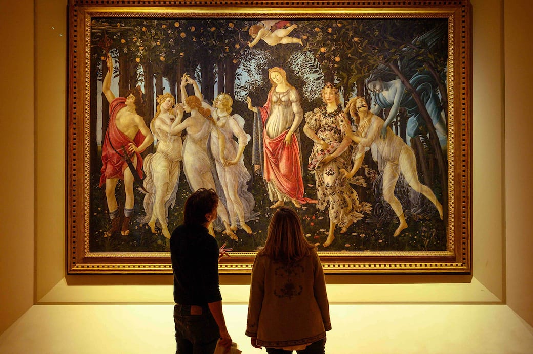 Il_regista_Marco_Pianigiani_e_l_autrice_Francesca_Priori._Backstage_Uffizi_©_Sky-Federica_Belli.jpg
