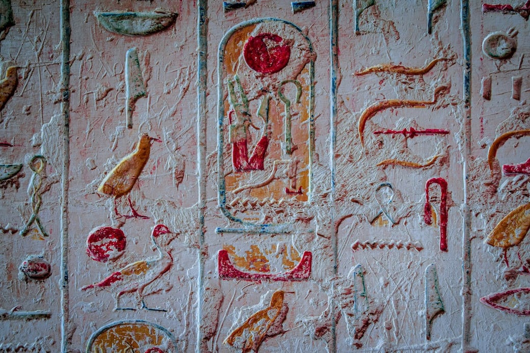 Valley of the Kings, Luxor, Egypt. Foto di Tom Podmore su Unsplash