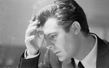 Portrait of Italian actor Marcello Mastroianni (1924 - 1996) while smoking a cigarette, Rome 1960. (Photo by Archivio Cicconi/Getty Images)