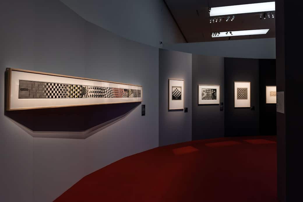 Vista della mostra M.C. Escher. Tra Arte e Scienza al MUDEC – Museo delle Culture di Milano. Ph. Carlotta Coppo