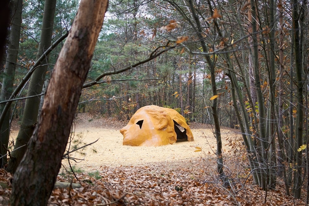 03_Gijs-Van-Vaerenbergh_A-Giant-Sculpture_©-Matthijs-van-der-Burght.jpg