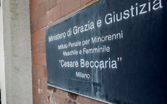 Beccaria, rintracciato uno dei tre giovani evasi dal carcere