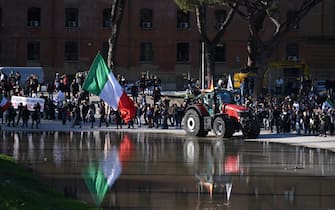Farmers gather at Circo Massimo during a protest to ask for better working conditions on February 15, 2024 in Rome. Farmers staged demonstrations for weeks all around Italy to demand lower fuel taxes, better prices for their products and an easing of EU environmental regulations that they say makes it more difficult to compete with cheaper foreign produce. (Photo by Tiziana FABI / AFP)
