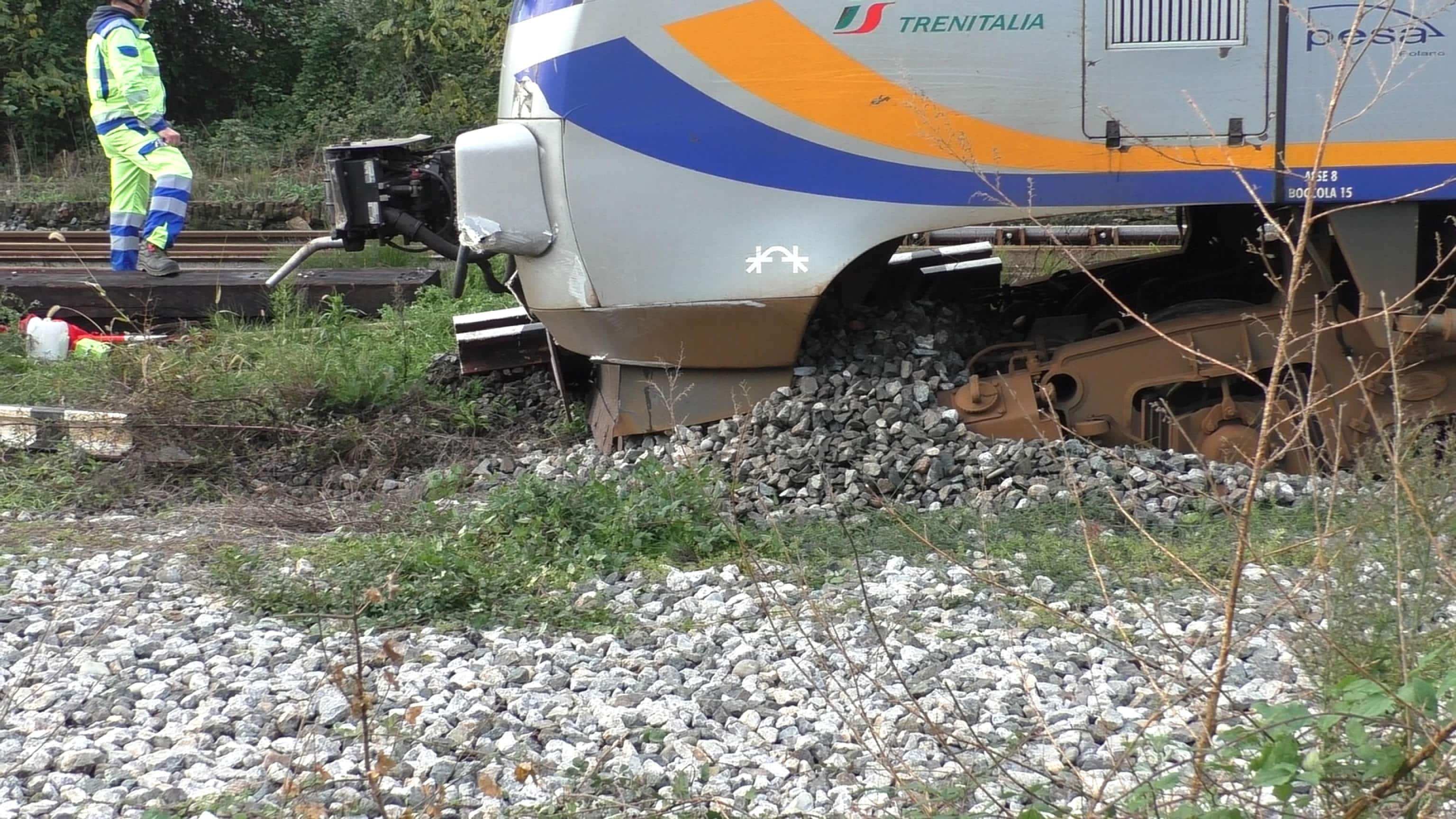 Cosenza, Treno Travolge Camion: Morti I Due Conducenti. VIDEO | Sky TG24