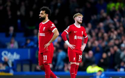 Liverpool ko nel derby con l'Everton, poker United