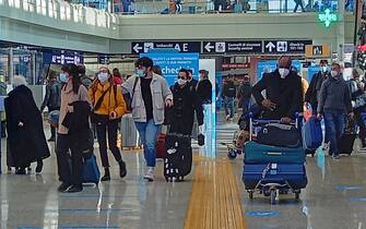 Natale: passeggeri in partenza oggi dall'aeroporto Leonardo Da Vinci di Fiumicino per le festività