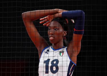 epa09393905 Paola Ogechi Egonu of Italy reacts during the Women's Volleyball quarterfinal between Serbia and Italy in the Tokyo 2020 Olympic Games at the Ariake Arena in Tokyo, Japan, 04 August 2021.  EPA/TATYANA ZENKOVICH