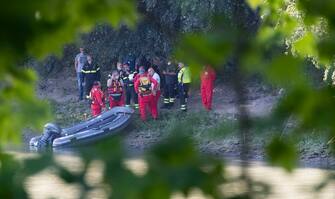 incidente aereo tevere roma