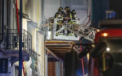 In fiamme un magazzino a Milano, morti tre giovani cinesi