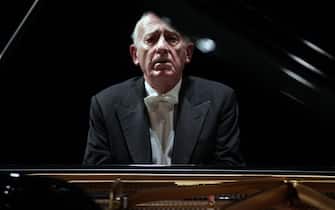 27.01.16. Italian pianist Maurizio Pollini attending a concert at Royal theater in Madrid
66/cordon press