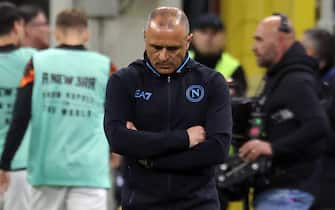 Napoli’s coach Francesco Calzona reacts during the Italian serie A soccer match between Fc Inter  and Napoli at  Giuseppe Meazza stadium in Milan, 17 March 2024.
ANSA / MATTEO BAZZI