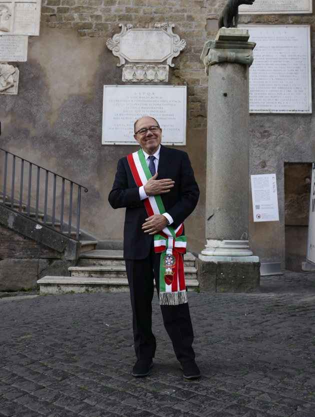 Sindaco Roma Carlo Verdone sindaco di Roma per un giorno. FOTO I Sky TG24