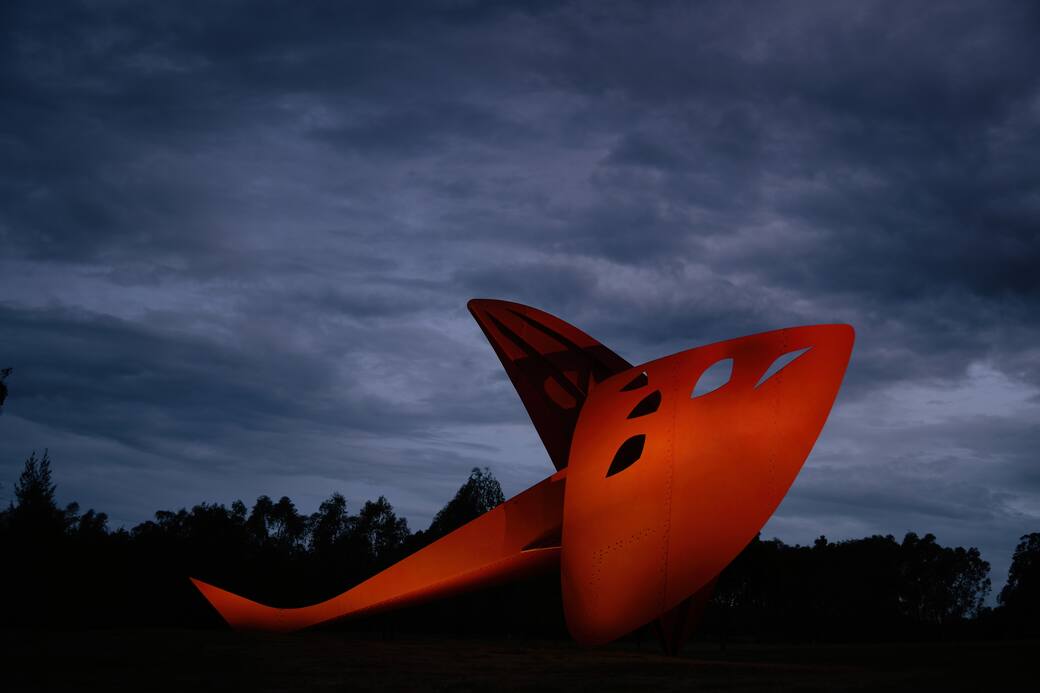 Alexander_Calder_Flying_Dragon_1975.jpg