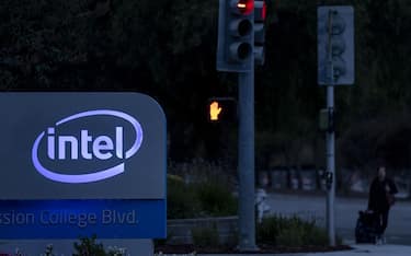 Signage at the entrance to the Intel headquarters in Santa Clara, California, U.S., on Tuesday, Oct. 19, 2021. Intel Corp. is scheduled to release earnings figures on Oct. 21. Photographer: David Paul Morris/Bloomberg via Getty Images