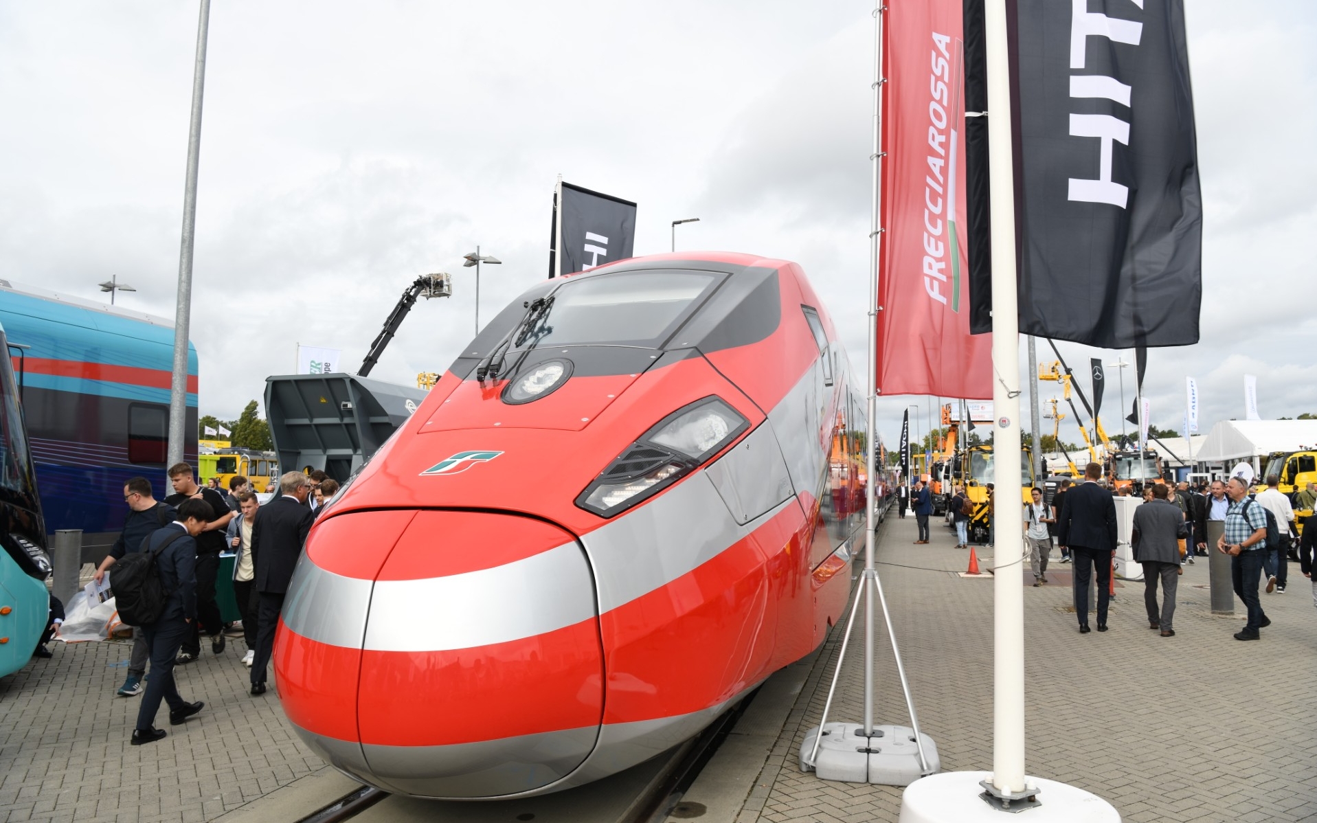 Trenitalia, presentato a Innotrans il nuovo Frecciarossa 1000 ...