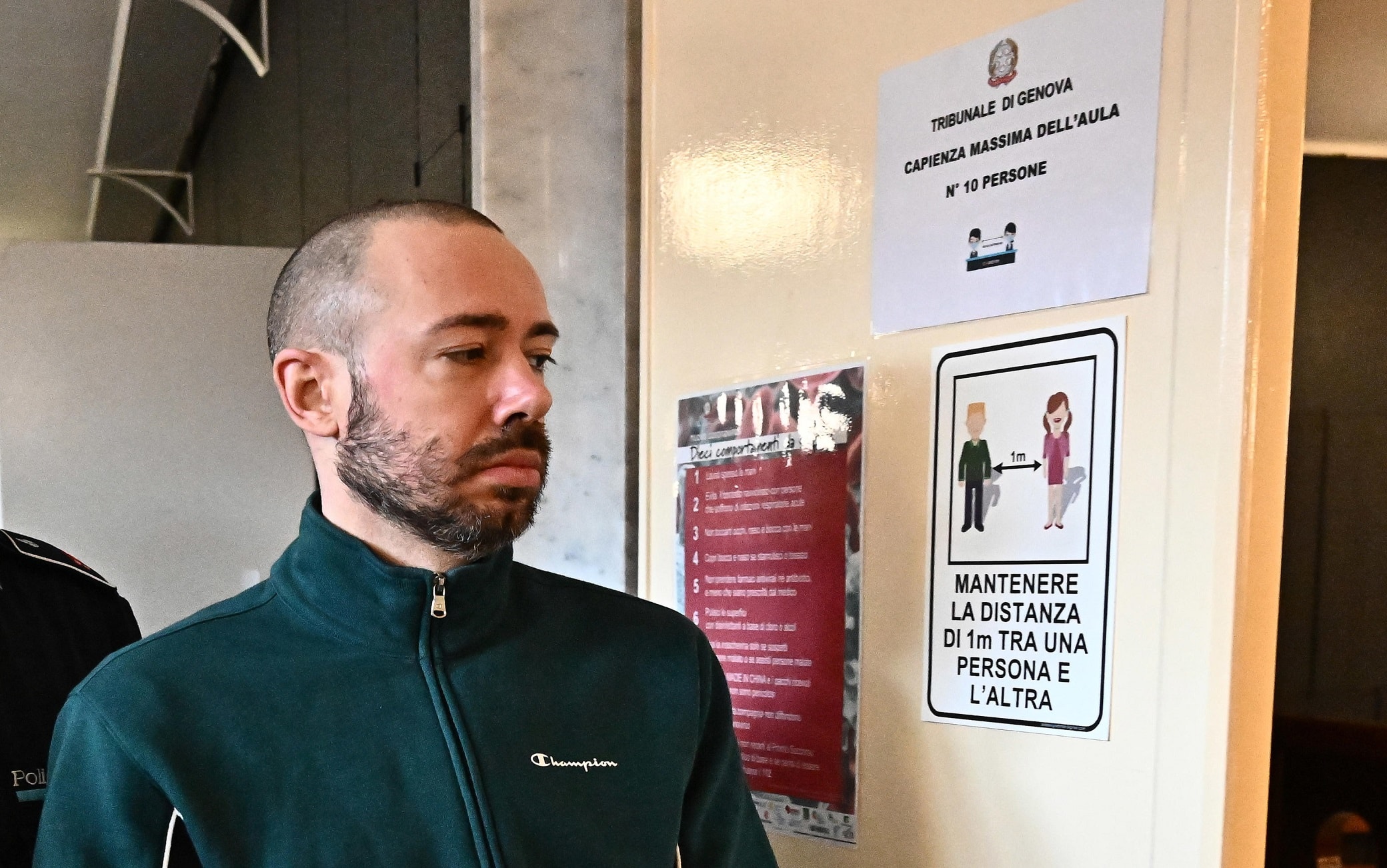 Alberto Scagni, l'uomo che il primo maggio dello scorso anno ha ucciso la sorella Alice sotto casa a Quinto, nel levante di Genova, al suo arrivo per l'udienza preliminare a porte chiuse presso il Tribunale. Genova, 04 aprile 2023. ANSA/LUCA ZENNARO