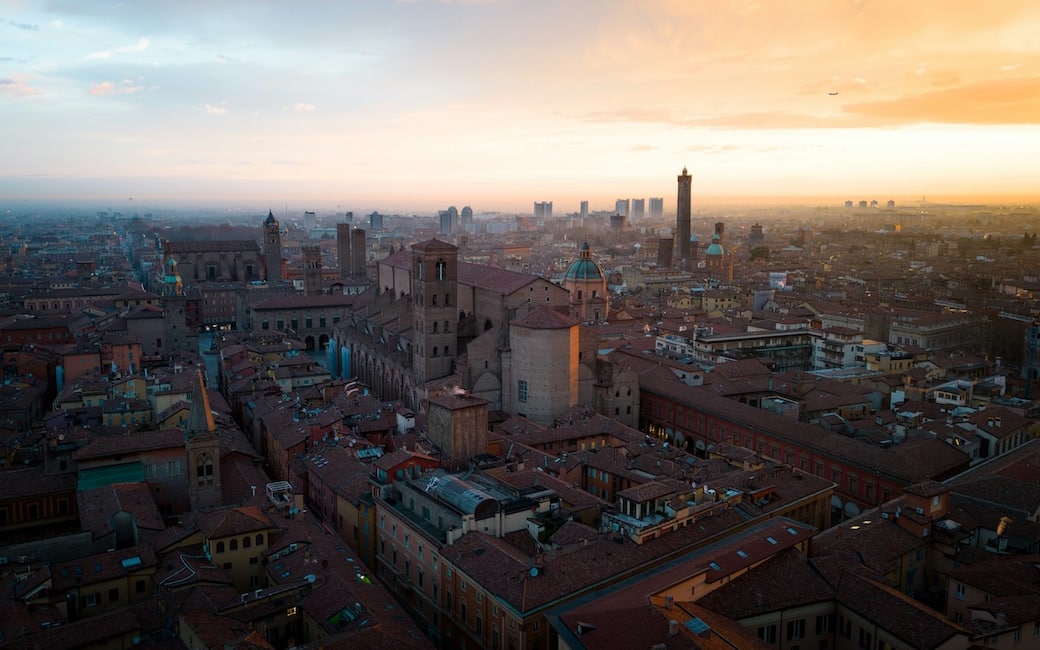 Foto di Joshua Kettle su Unsplash