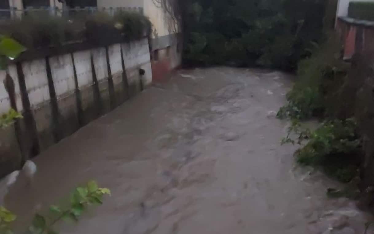 maltempo oggi forti temporali allerta arancione in liguria e in lombardia