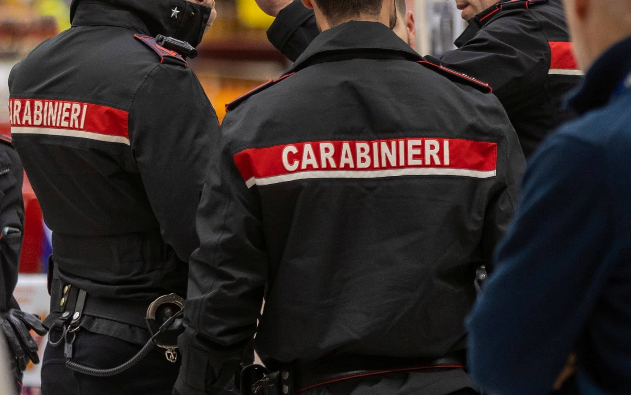 Foto LaPresse
27-10-2022 Milano, Italia - Cronaca - 
Aggressione all&#x2019;interno del Carrefour nel Centro Commerciale Mirafiori di Assago

October 27, 2022 Milan, Italy - News - 
Aggression inside the Carrefour in the Mrafiori Shopping Center in Assago


Foto LaPresse
27-10-2022 Milano, Italia - Cronaca - 
Aggressione all&#x2019;interno del Carrefour nel Centro Commerciale Mirafiori di Assago

October 27, 2022 Milan, Italy - News - 
Aggression inside the Carrefour in the Mrafiori Shopping Center in Assago

