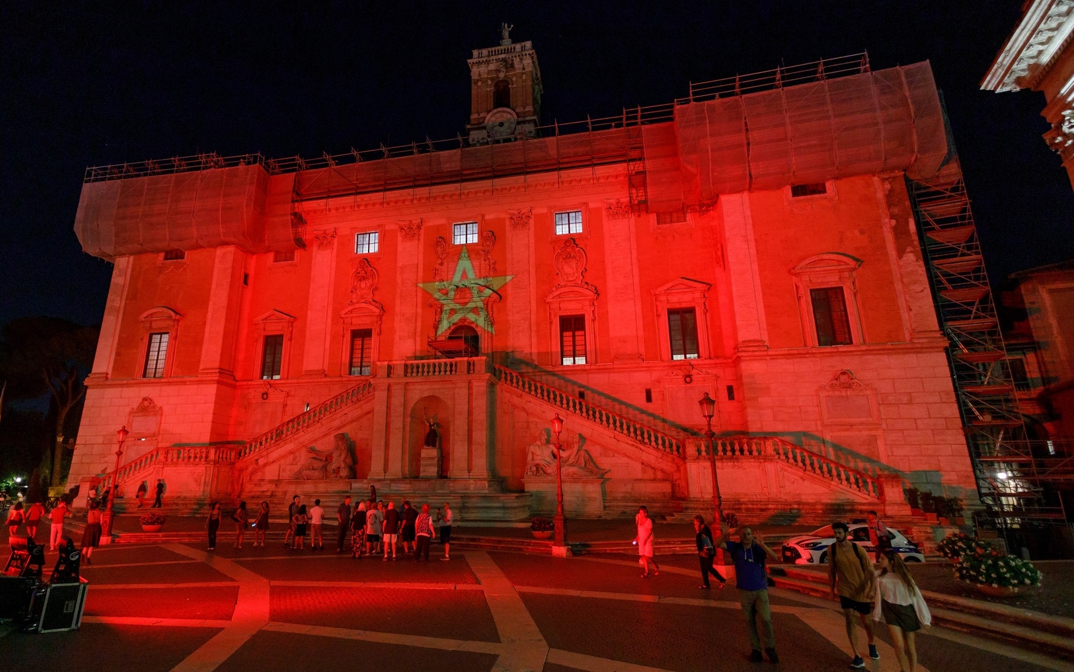 Roma, il Campidoglio s'illumina di rosso per il Marocco