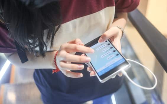 Violenza sessuale Firenze scoperta in chat, Pellai: vita virtuale figli non può essere sconosciuta Sky