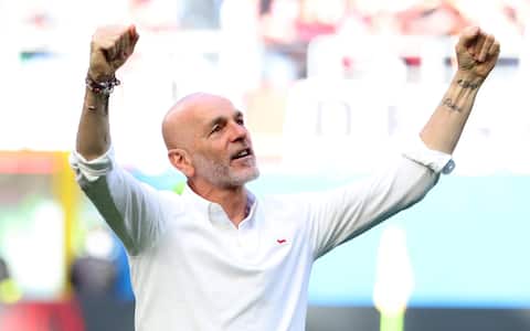 AC MilanÂ?s manager Stefano Pioli jubilates after winning  the Italian serie A soccer match between AC Milan and Fiorentina at Giuseppe Meazza stadium in Milan, 1 May 2022.
ANSA / MATTEO BAZZI