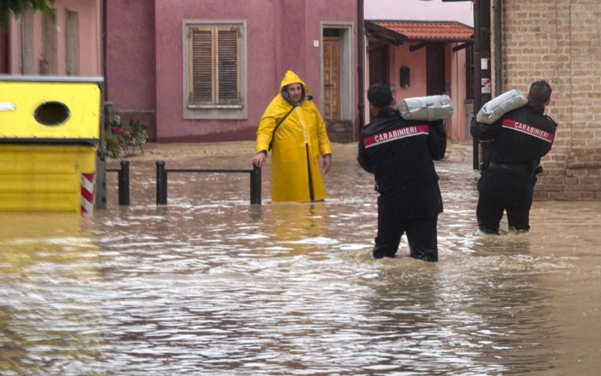 Maltempo in Emilia Romagna e Marche, i video dell'alluvione, da ...