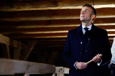 epa11747339 French President Emmanuel Macron during a visit of Notre-Dame de Paris cathedral in Paris, France, 29 November 2024. French President Macron is visiting the cathedral's construction site on 29 November, to thank the donors and people who worked to rebuild the monument after it was severely damaged in a fire that broke out on 15 April 2019. The Paris Cathedral will be officially inaugurated after nearly six years of renovation work on 07 December 2024.  EPA/SARAH MEYSSONNIER / POOL MAXPPP OUT
