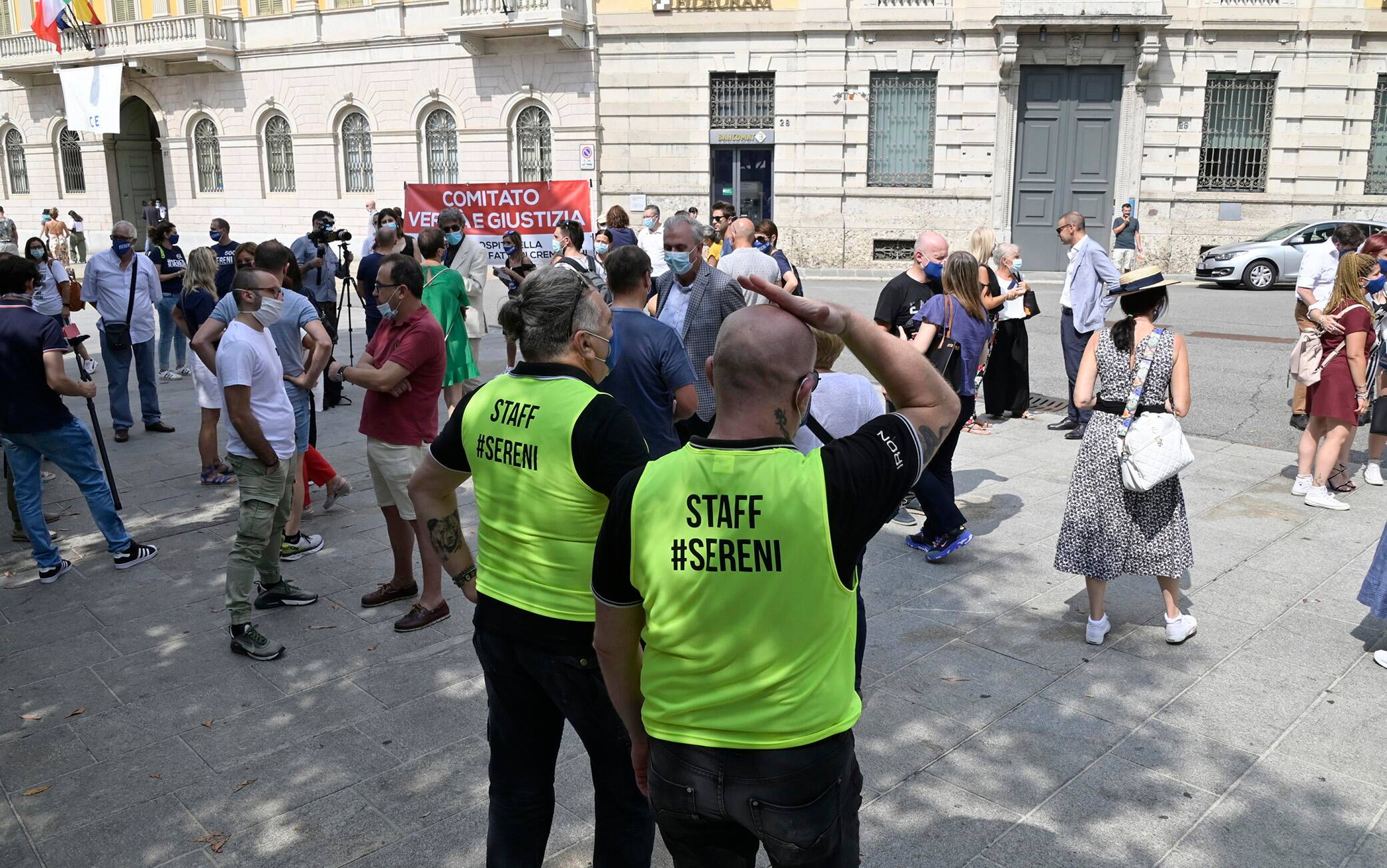 La protesta dei familiari delle vittime a Bergamo La protesta a Bergamo