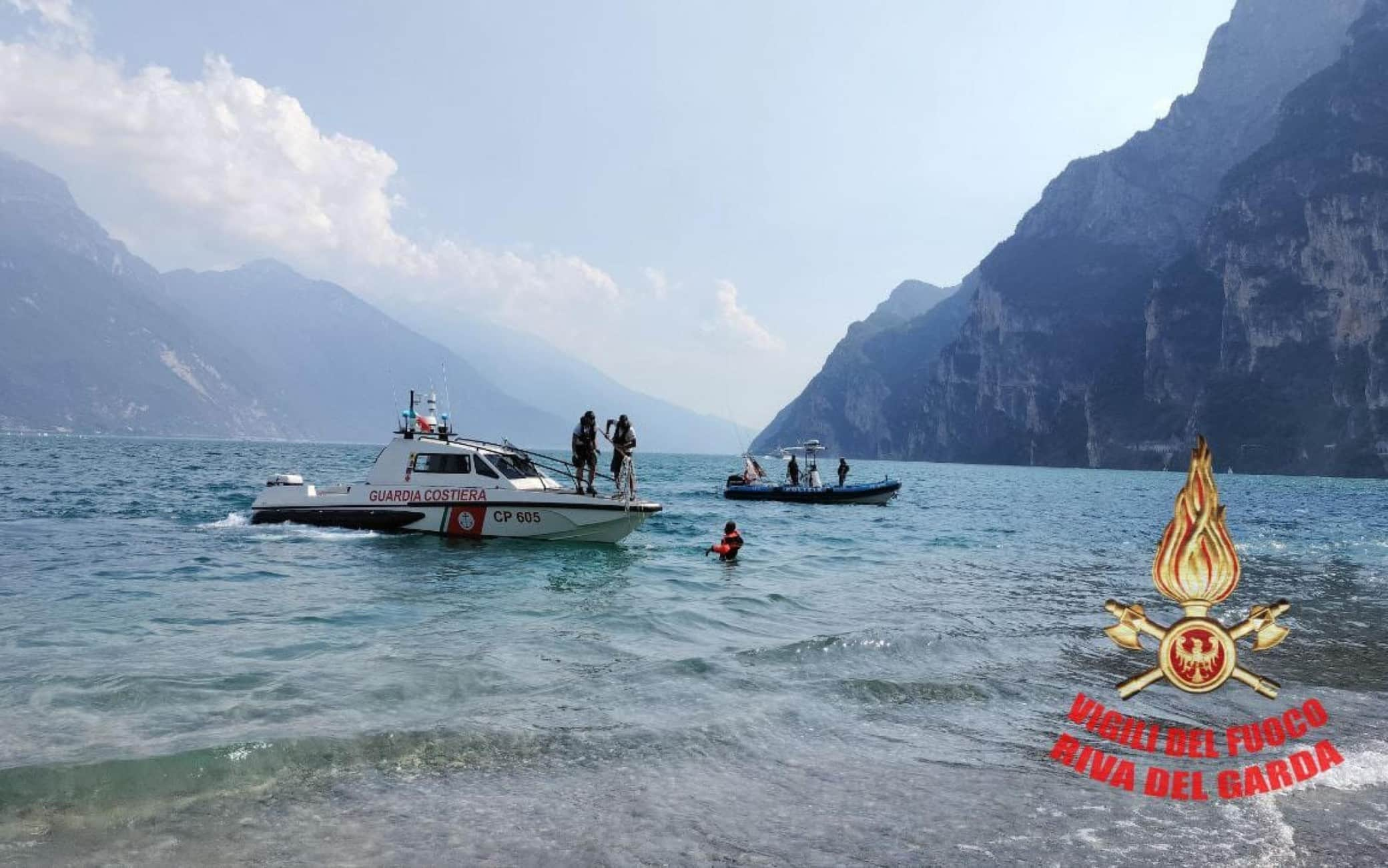 Riva del Garda, trovati nel lago i corpi senza vita di mamma e figlio | Sky  TG24