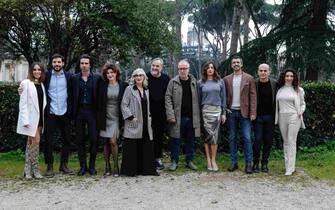 (S-D) Giulia Fiume, Filippo Scicchitano, Mario Sgueglia, Bianca Nappi, Lunetta Savino, Maurizio Donadoni, Luca Miniero, Luisa Ranieri, Jacopo Cullin, Giovanni Ludeno e Claudia Lerro posano per i fotografi durante la presentazione della seconda stagione della serie Tv RAI 1 ‘Le indagini di Lolita Lobosco’, Roma, 05 Gennaio 2023. ANSA/GIUSEPPE LAMI