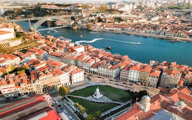 8) Porto