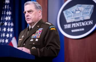 Il capo dello stato maggiore congiunto Mark Milley deve essere rimosso. È quanto chiedono diversi repubblicani dopo le rivelazioni di “Peril”, nuovo libro di Bob Woodward