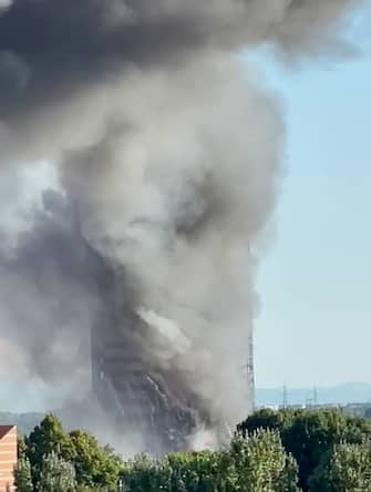 incendio milano oggi