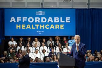 Gli studenti americani sono scettici su un possibile secondo mandato del presidente e chiedono un’alternativa, minacciando di non presentarsi alle urne per le elezioni del 2024 se la scelta sarà fra Biden e Donald Trump