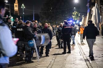 Rissa tra ultra del Milan e del Psg sui Navigli